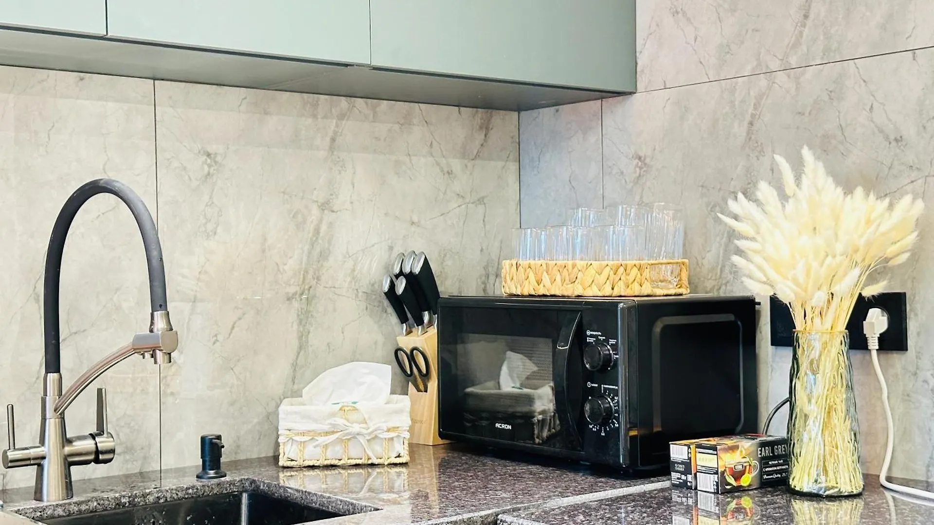 Vilura Home 1-Bedroom Apartment Almaty